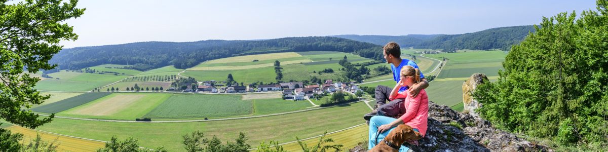Altmühltal-Jägersteig Toller Ausblick über das Ur-Donautal am Sommerfelsen bei Dollnstein
